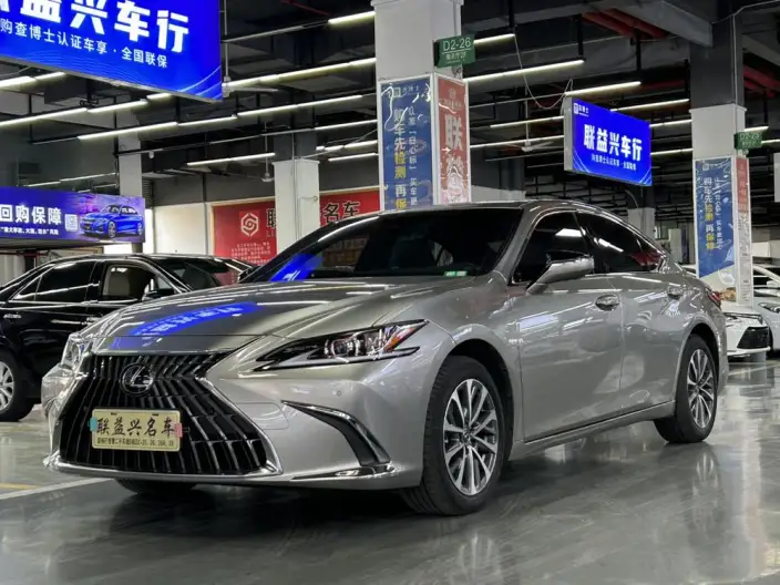 Lexus ES 2022 Model 200 Superior Edition