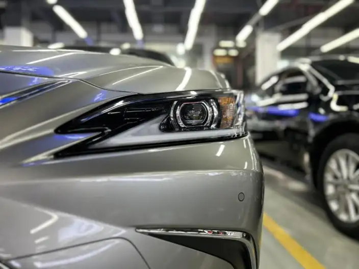 Lexus ES 2022 Model 200 Superior Edition – фото 5
