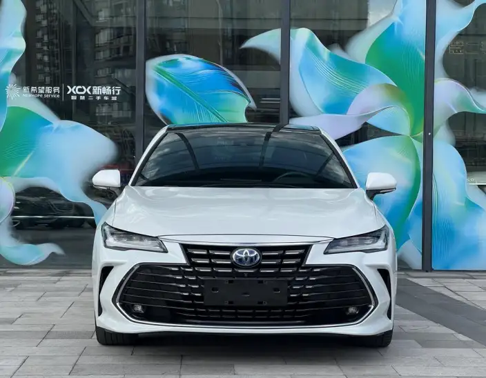 Toyota Avalon 2023 Model Intelligent Hybrid 2.5L E-CVT XLE Premium Edition – фото 2
