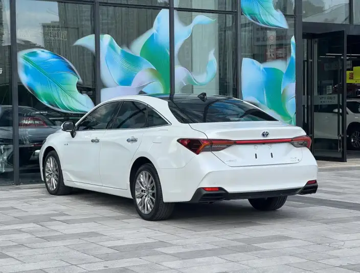 Toyota Avalon 2023 Model Intelligent Hybrid 2.5L E-CVT XLE Premium Edition – фото 5