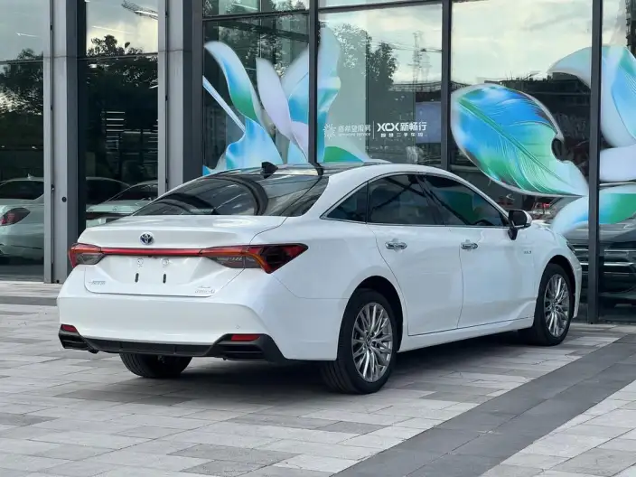 Toyota Avalon 2023 Model Intelligent Hybrid 2.5L E-CVT XLE Premium Edition – фото 6
