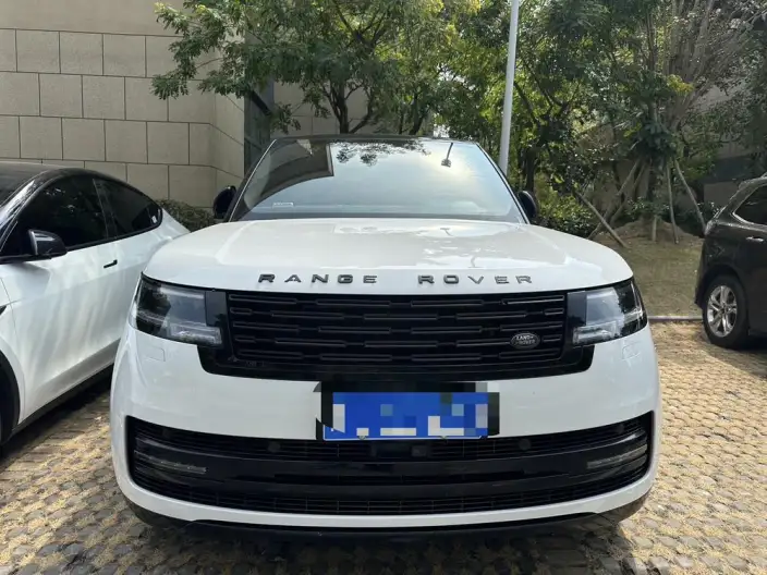 Range Rover 2023 Model 3.0 L6 360PS Shengshi Edition