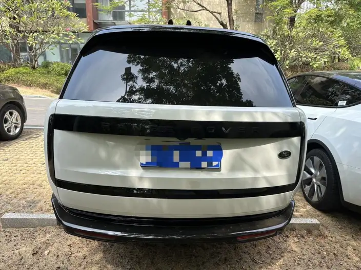 Range Rover 2023 Model 3.0 L6 360PS Shengshi Edition