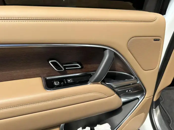 Range Rover 2023 Model 3.0 L6 360PS Shengshi Edition – фото 9