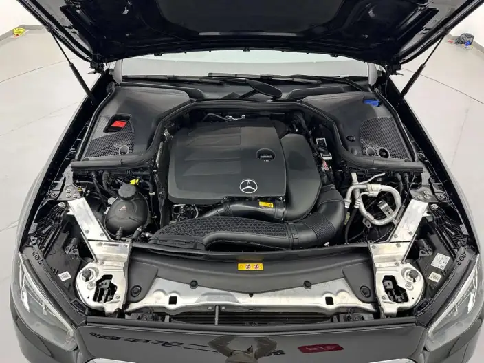 Mercedes-Benz E-Class 2023 Model E 260 L 4MATIC sedan – фото 8