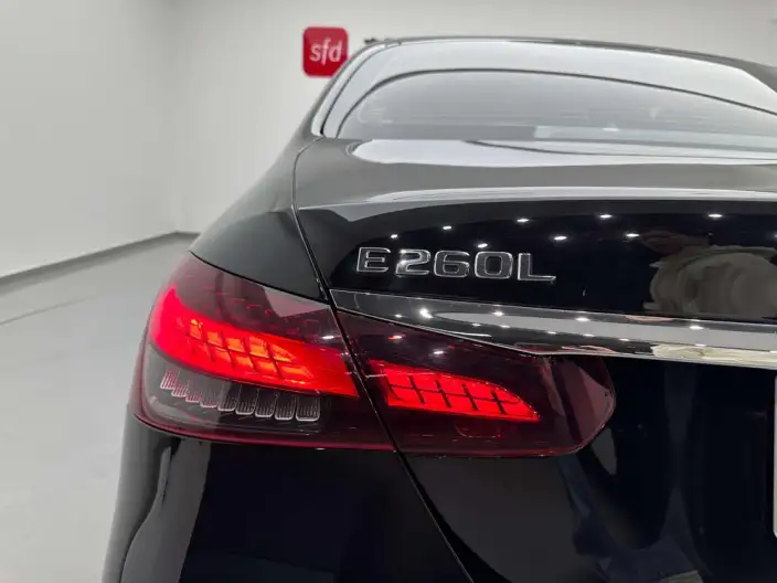 Mercedes-Benz E-Class 2023 Model E 260 L 4MATIC sedan – фото 10