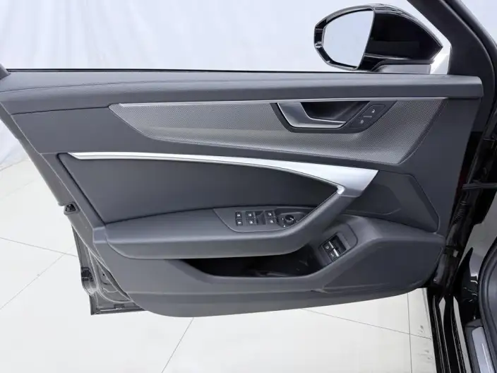 Audi A6L PHEV 2020 Model 55 TFSIe quattro – фото 10