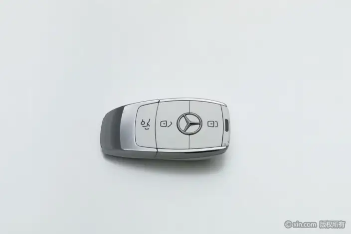 Mercedes-Benz CLS 2022 Model CLS 300 Luxury Model – фото 6
