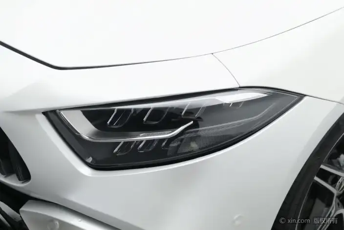 Mercedes-Benz CLS 2022 Model CLS 300 Luxury Model – фото 7