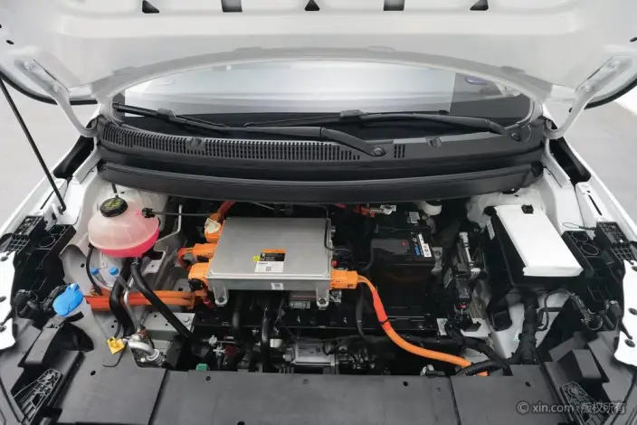 Geely Geometry E Firefly 2024 Model 301KM Xingguang – фото 5