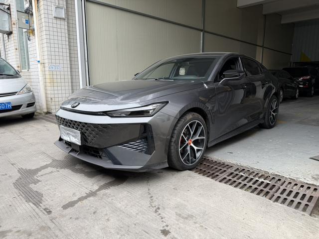 Changan UNI-V 2024 1.5T Premium Enjoy – фото 1