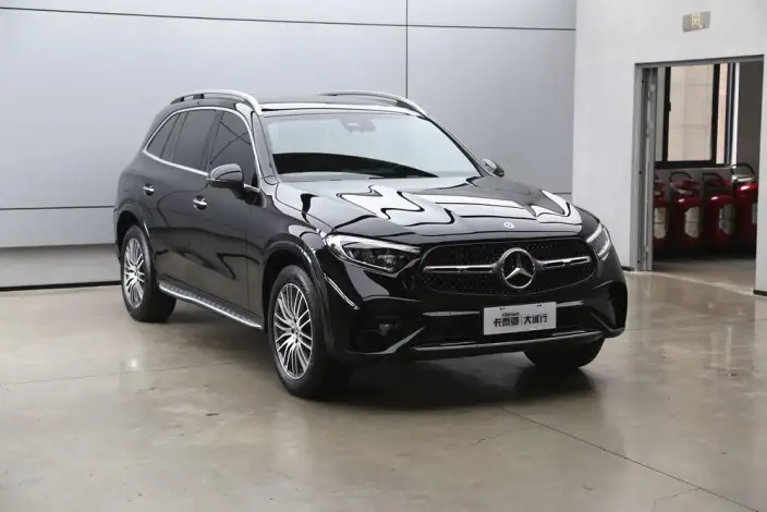 Mercedes-Benz GLC 2024 Model GLC 300 L 4MATIC Dynamic Model 5 seat – фото 3