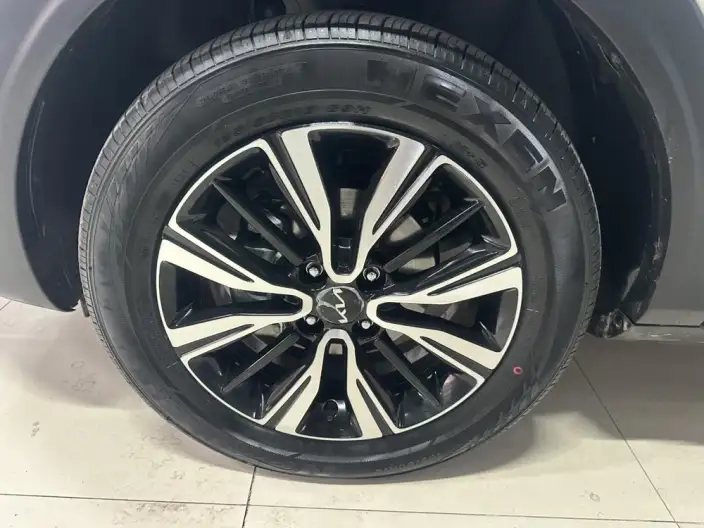 Kia Stonic 2021 Model Facelift 1.4L CVT Fun Xiang Edition – фото 9