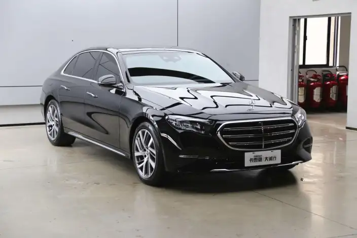 Mercedes-Benz E-Class 2026 Model E 300 L Fashion Model sedan – фото 3
