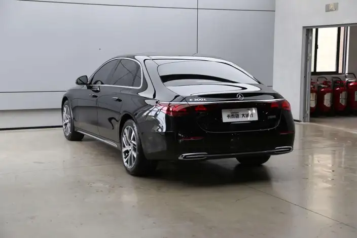 Mercedes-Benz E-Class 2026 Model E 300 L Fashion Model sedan – фото 4