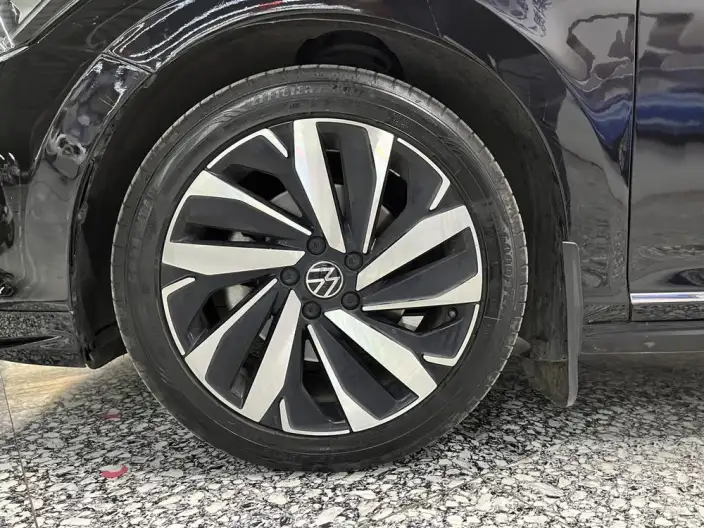 Volkswagen Passat 2023 Model 330TSI Elite Edition – фото 8