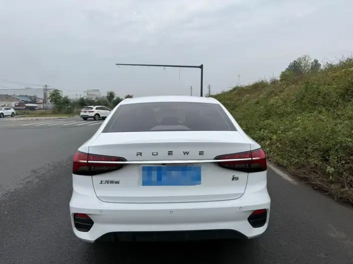 Roewe i5 2021 Model 1.5L CVT Platinum edition – фото 5