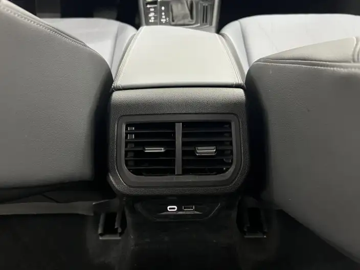 Volkswagen Lavida 2024 Model 1.5L Automatic Starry Sky Five Million Edition – фото 9