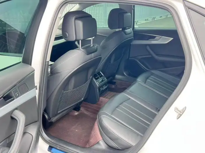 Audi A4 L 2022 Model 40 TFSI Fashion Dynamic Model – фото 9