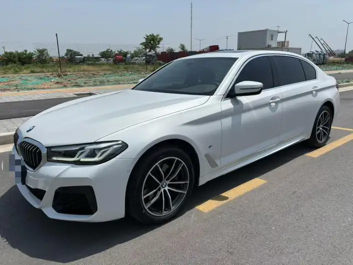BMW 5 Series 2022 Model Facelift 525Li M Sports Set – фото 1