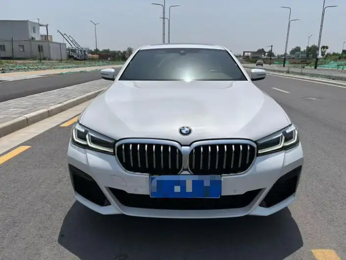 BMW 5 Series 2022 Model Facelift 525Li M Sports Set – фото 2