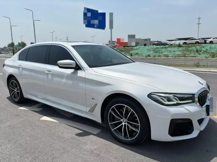 BMW 5 Series 2022 Model Facelift 525Li M Sports Set – фото 3