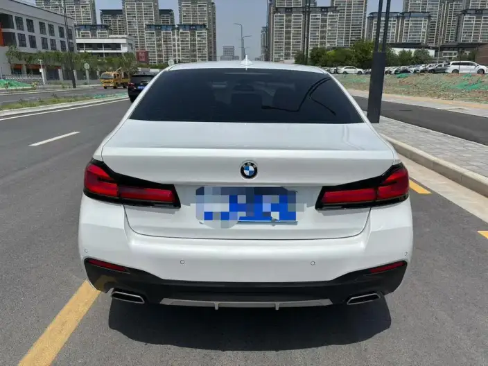 BMW 5 Series 2022 Model Facelift 525Li M Sports Set – фото 5