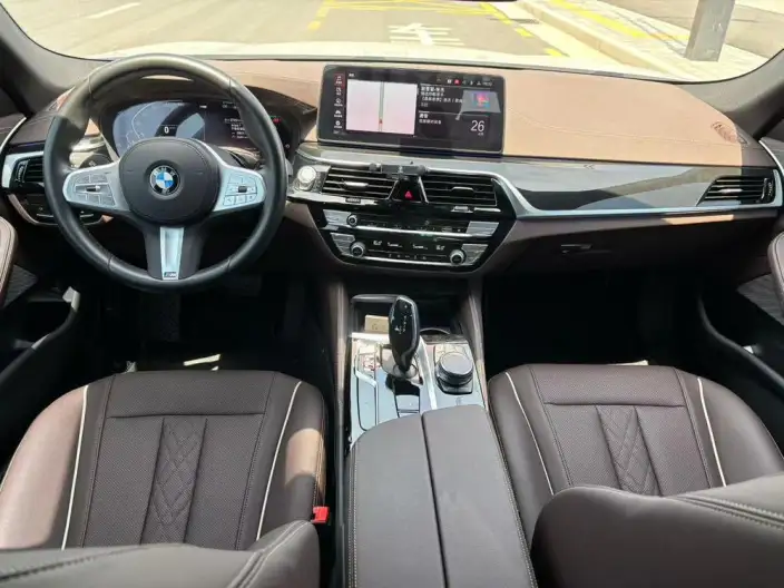 BMW 5 Series 2022 Model Facelift 525Li M Sports Set – фото 7