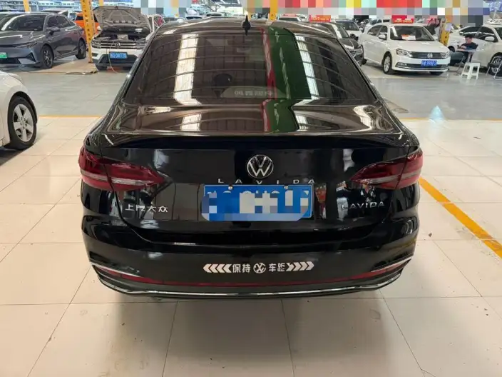 Volkswagen Lavida 2023 Model Facelift 1.5L Automatic Five million editions – фото 5