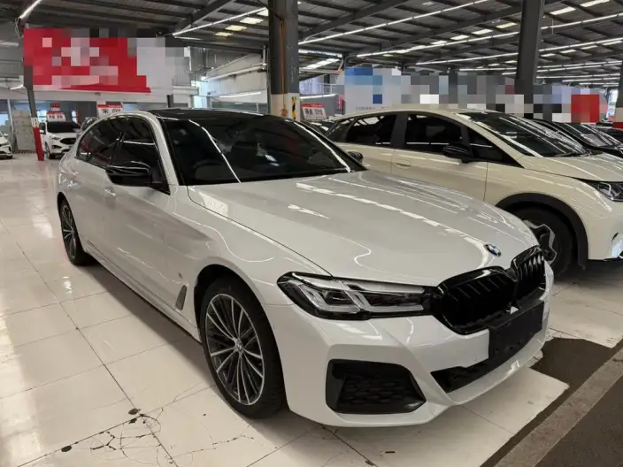 BMW 5 Series 2022 Model 530Li Leading Model M Sports Set – фото 3