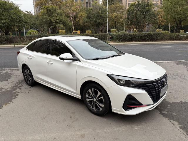 Changan Eado 2022 Plus 1.6L GDI CVT Luxury – фото 3