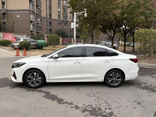 Changan Eado 2022 Plus 1.6L GDI CVT Luxury – фото 4