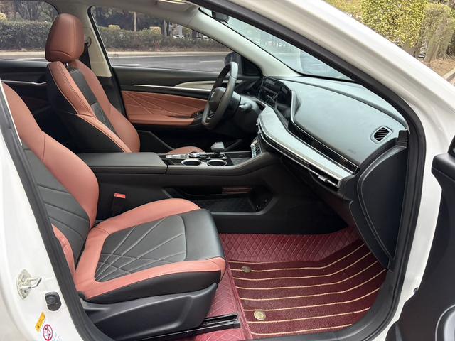 Changan Eado 2022 Plus 1.6L GDI CVT Luxury – фото 5