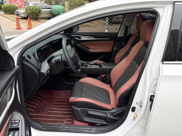 Changan Eado 2022 Plus 1.6L GDI CVT Luxury – фото 8