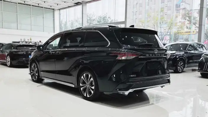 Granvia 2023 Model Intelligent Hybrid 2.5L Noble PLUS – фото 4