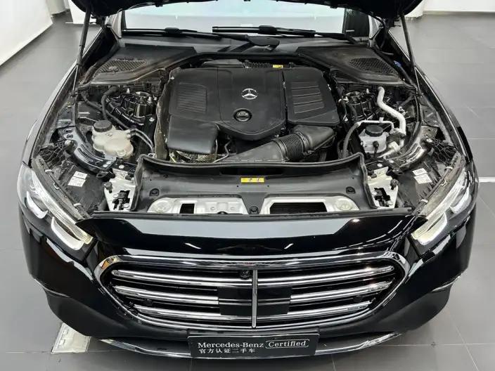 Mercedes-Benz E-Class 2024 Model E 300 L Luxury Model sedan – фото 7