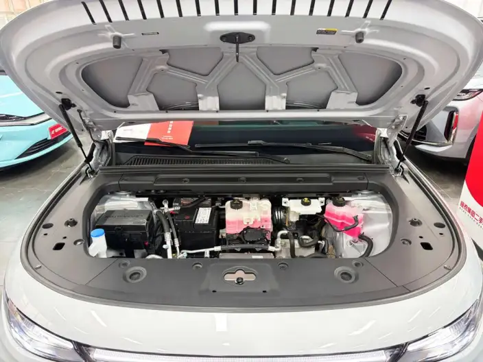Leapmotor C16 2026 Model EV Edition 630 LiDAR Zhizun Edition 6 seat – фото 10