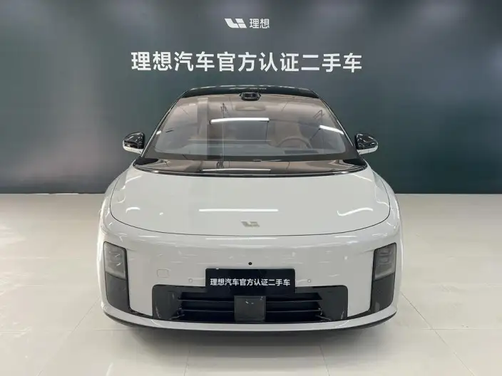 Li Auto i8 2025 Model Standard Edition – фото 2
