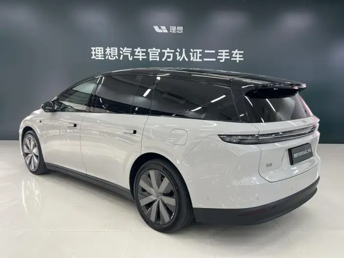 Li Auto i8 2025 Model Standard Edition – фото 4