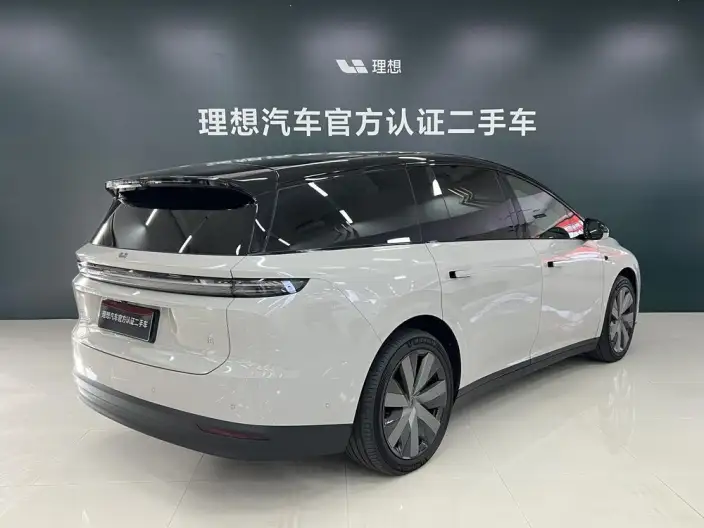 Li Auto i8 2025 Model Standard Edition – фото 6
