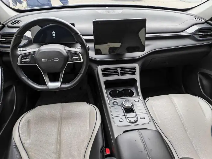 BYD Destroyer 05 2024 Model Honor Edition DM-i 55KM Luxury Model – фото 7