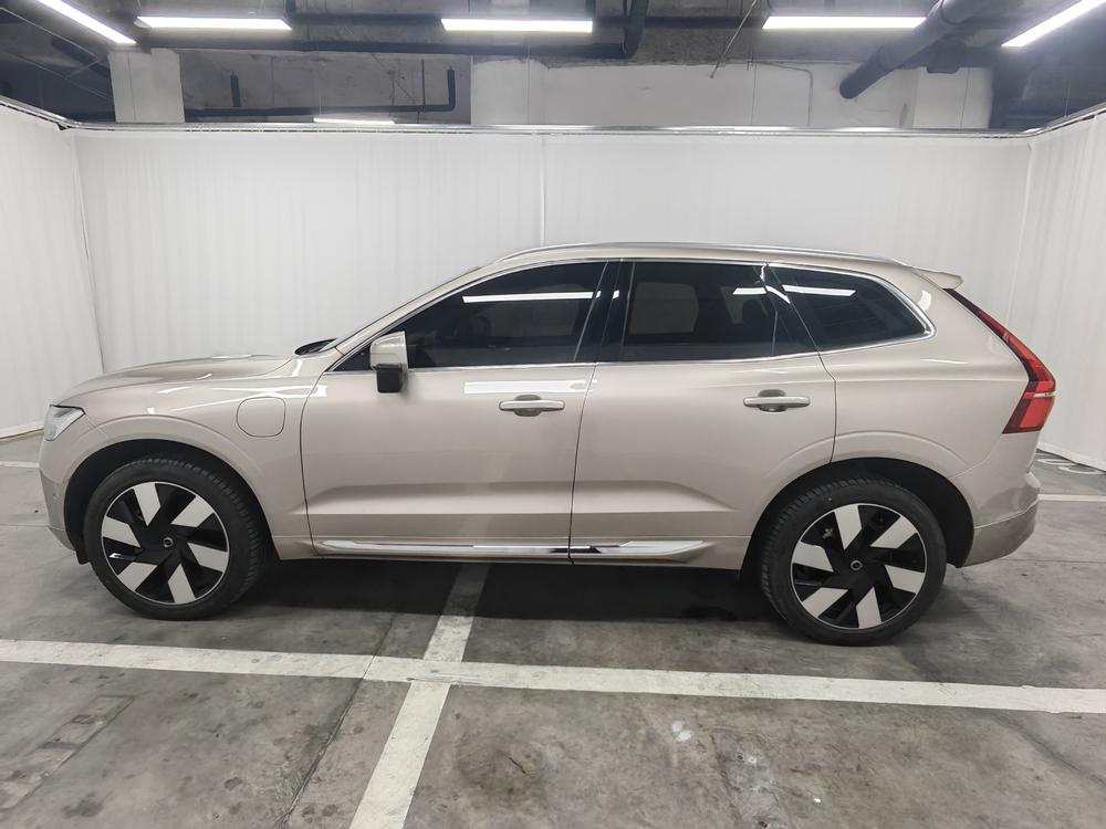 Volvo XC60 PHEV 2025 модификация T8 4WD Long Battery Life Pro Smart Range Deluxe Edition – фото 4