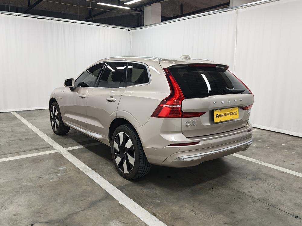 Volvo XC60 PHEV 2025 модификация T8 4WD Long Battery Life Pro Smart Range Deluxe Edition – фото 5