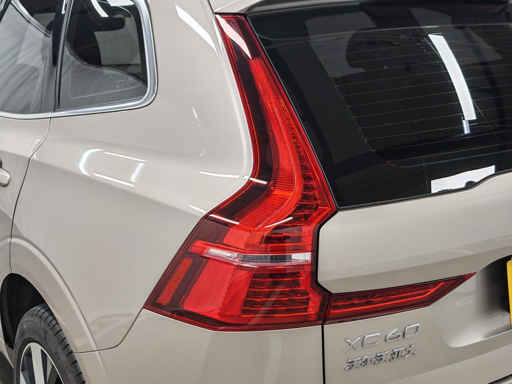 Volvo XC60 PHEV 2025 модификация T8 4WD Long Battery Life Pro Smart Range Deluxe Edition – фото 13