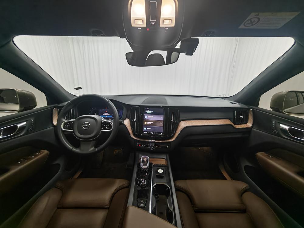 Volvo XC60 PHEV 2025 модификация T8 4WD Long Battery Life Pro Smart Range Deluxe Edition – фото 14