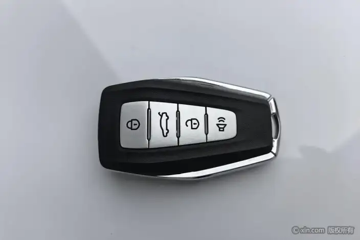 Geely Emgrand 2022 Model No. 4 Gen 1.5L CVT Noble Model – фото 6