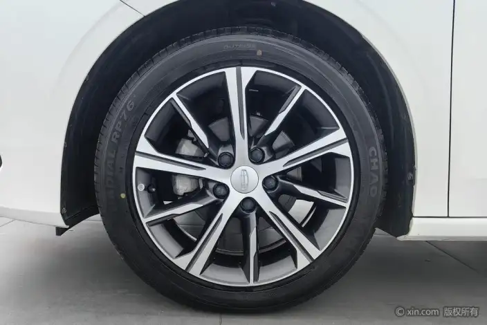 Geely Emgrand 2022 Model No. 4 Gen 1.5L CVT Noble Model – фото 9