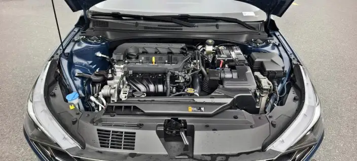 Hyundai Ioniq 2023 Model 1.5L CVT GLX Elite Edition – фото 7