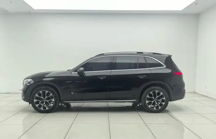 Mercedes-Benz GLC 2025 Model GLC 260 L 4MATIC Dynamic Model 5 seat – фото 3