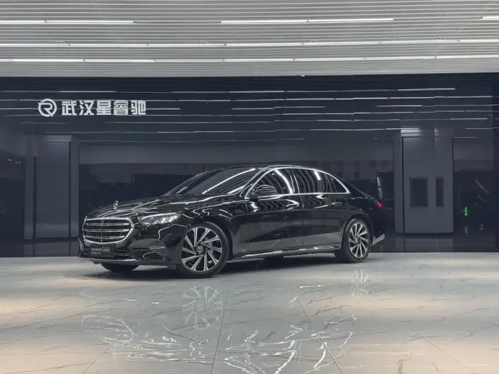 Mercedes-Benz E-Class 2024 Model E 300 L Luxury Model sedan – фото 1